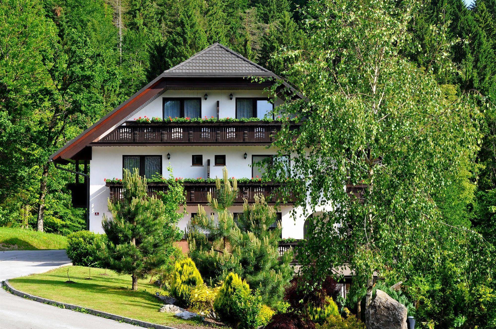 Nature Hotel Lukanc Блед Екстер'єр фото